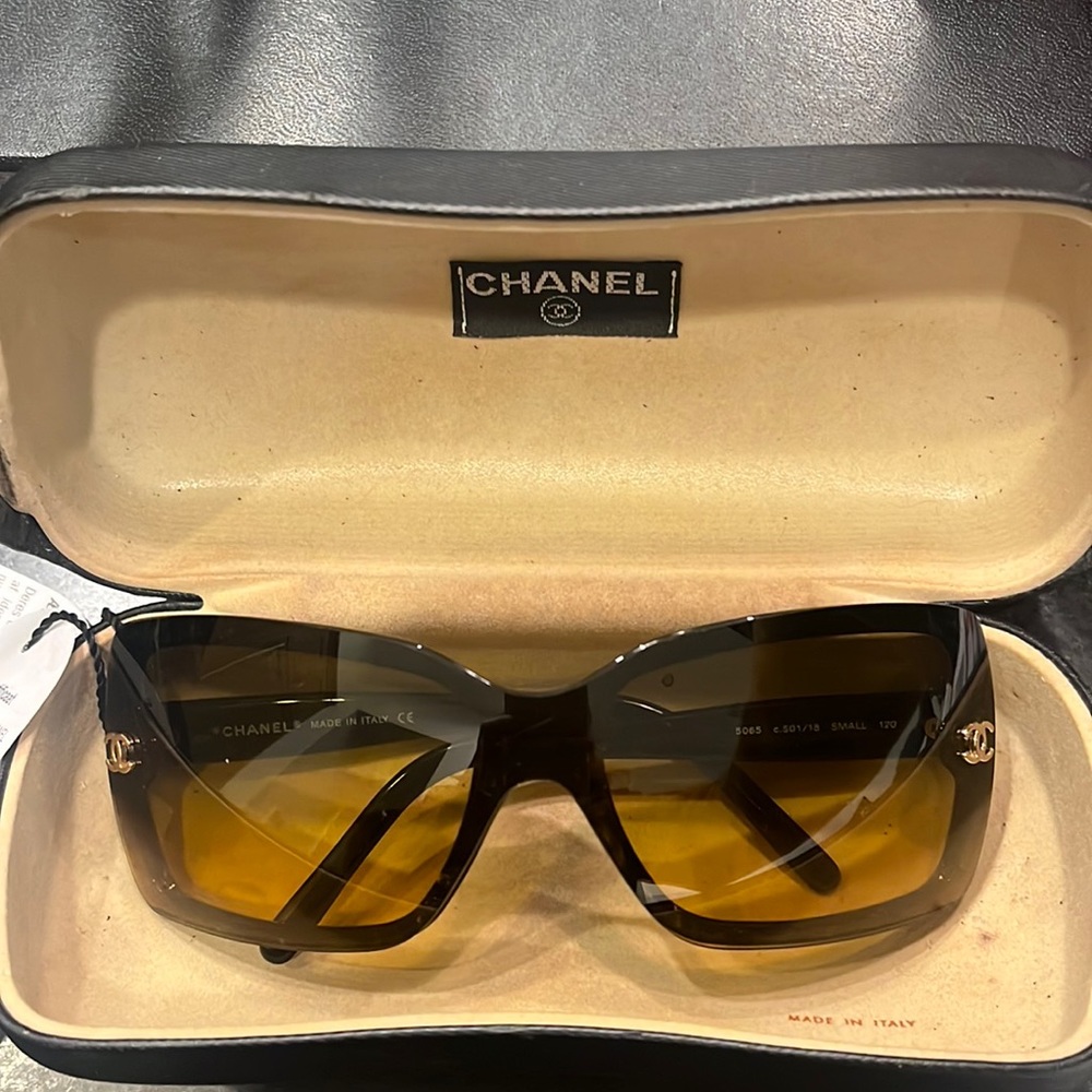 Chanel Logo Sunglasses with original case and tags - Picture 14 of 16